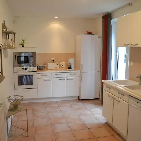 Familial Avec Piscine Chauffee, Jardin Prive Et Equipements Bebe En Pleine Propriete Viticole. - Fr-1-653-18 Saint-Cybardeaux