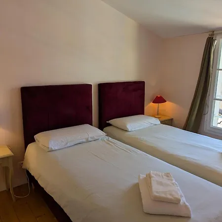 Familial Avec Piscine Chauffee, Jardin Prive Et Equipements Bebe En Pleine Propriete Viticole. Landhaus *