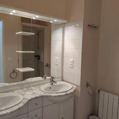 Familial Avec Piscine Chauffee, Jardin Prive Et Equipements Bebe En Pleine Propriete Viticole. - Fr-1-653-18 *