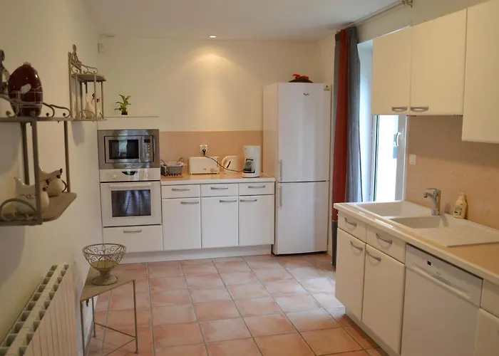 Familial Avec Piscine Chauffée, Jardin Privé Et équipements Bébé En Pleine Propriété Viticole. - Fr-1-653-18 Saint-Cybardeaux