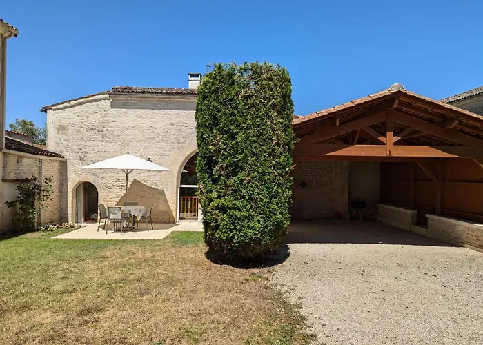 Сasa de vacaciones Familial Avec Piscine Chauffée, Jardin Privé Et équipements Bébé En Pleine Propriété Viticole. - Fr-1-653-18 Saint-Cybardeaux